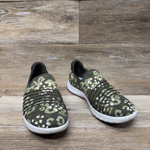 Clarks Adella Step Olive Textile Orthotic Walking Sneaker Women's Size 9.5 - Picture 6 of 7